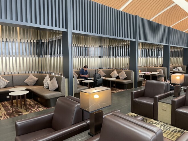 中国東方航空のラウンジ