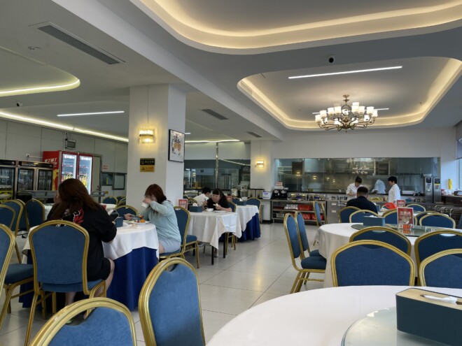 机场大酒店の朝食会場