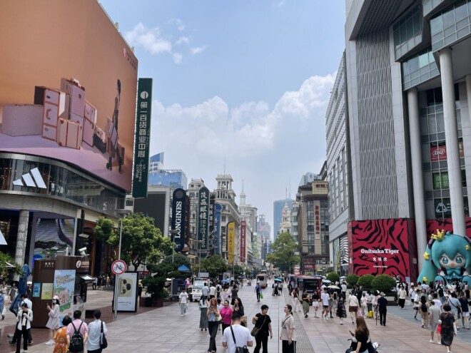 南京東路の歩行者天国