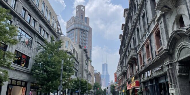 南京東路の歩行者天国