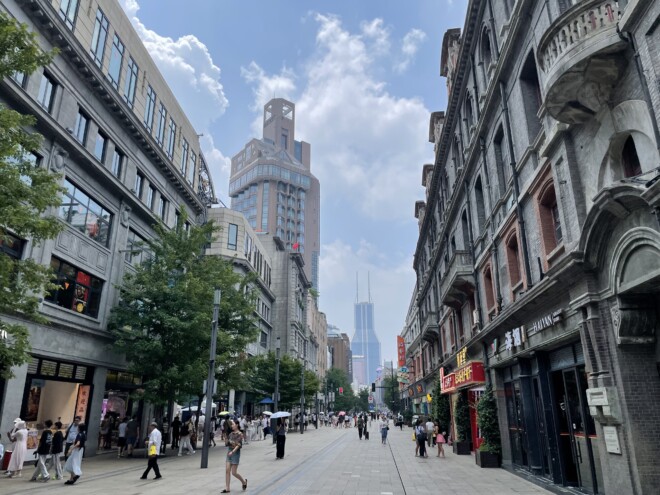南京東路の歩行者天国