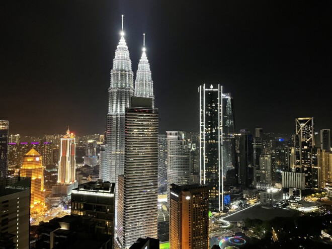 EQクアラルンプールのルーフトップバー(SKY 51)