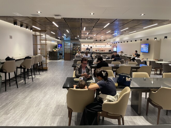 香港国際空港のシルバークリスラウンジ
