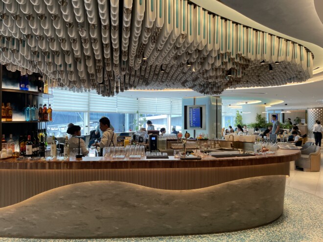香港国際空港のKYRA Lounge