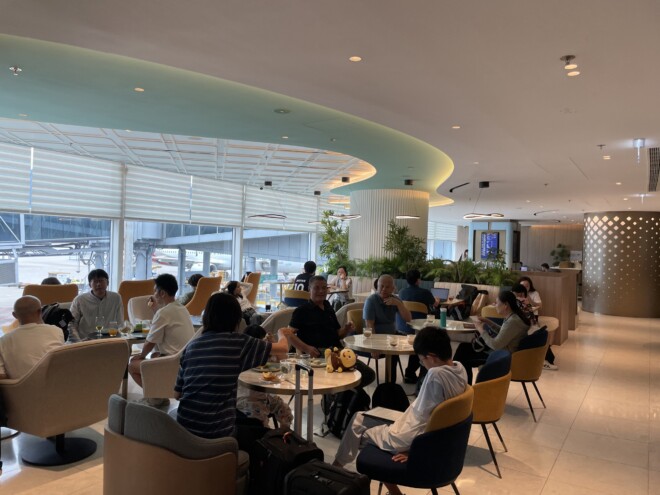 香港国際空港のKYRA Lounge