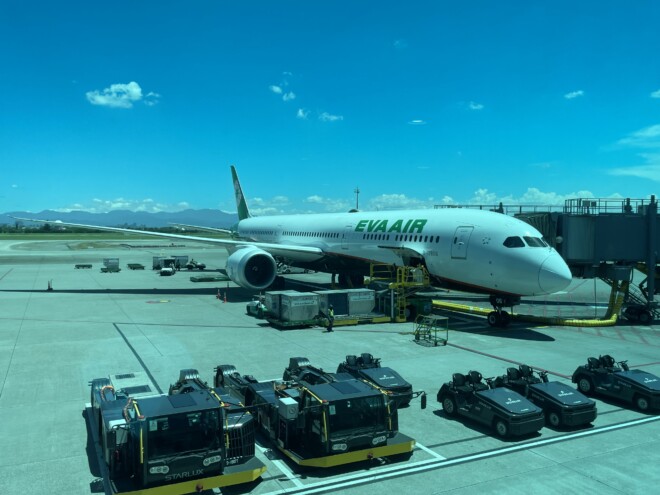 エバー航空 BR130